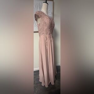 Elegant Pink Lace Evening Gown